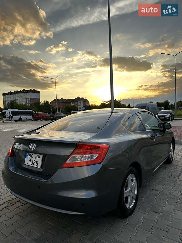 Купе Honda Civic 2011 в Киеве фото 4 Купе Honda Civic 2011 в Киеве
