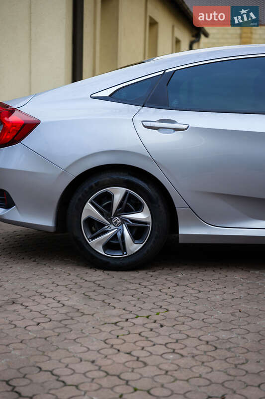 Седан Honda Civic 2020 в Киеве фото 40 Седан Honda Civic 2020 в Киеве