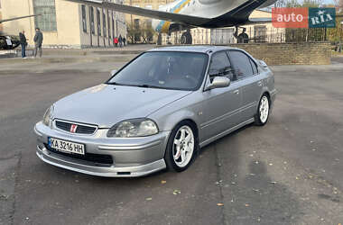Седан Honda Civic 1996 в Киеве