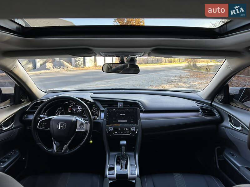 Седан Honda Civic 2017 в Виннице