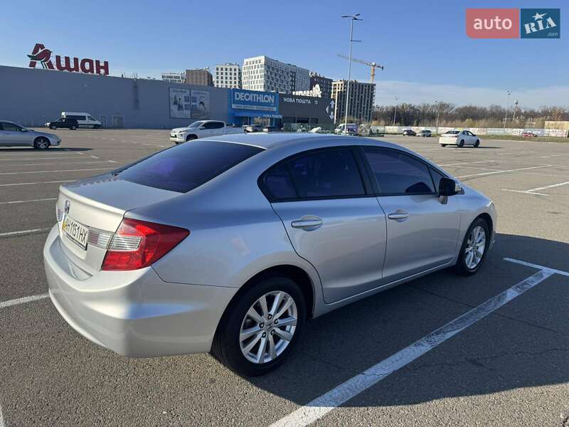 Седан Honda Civic 2012 в Киеве фото 3 Седан Honda Civic 2012 в Киеве