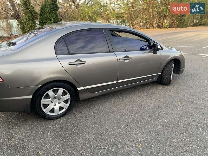 Седан Honda Civic 2007 в Киеве