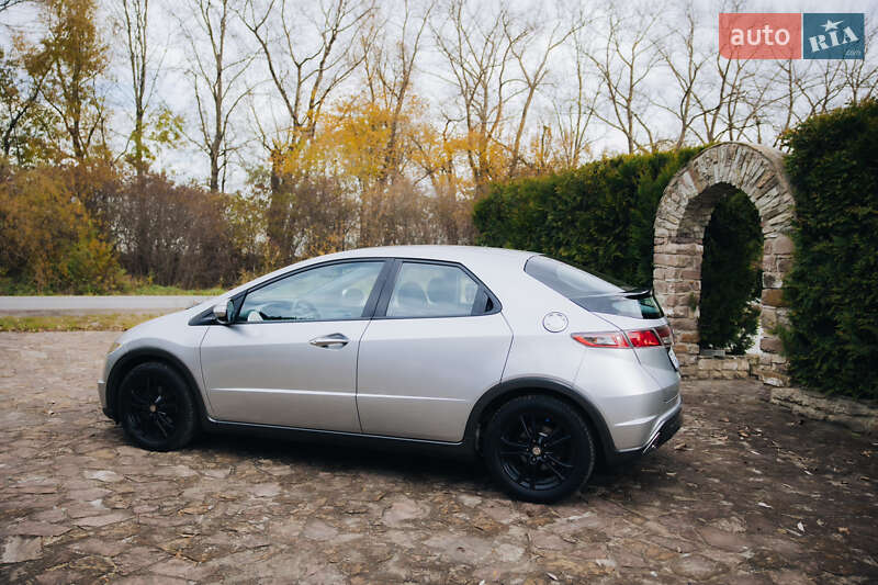 Хэтчбек Honda Civic 2010 в Бучаче