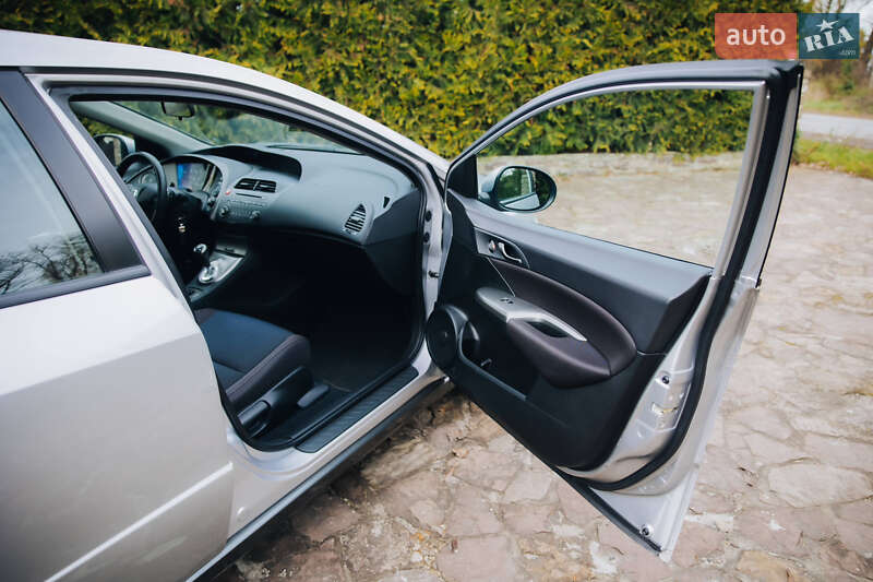 Хэтчбек Honda Civic 2010 в Бучаче