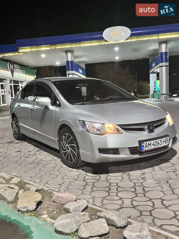 Седан Honda Civic 2007 в Могилев-Подольске