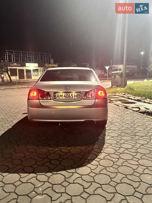 Седан Honda Civic 2007 в Могилев-Подольске
