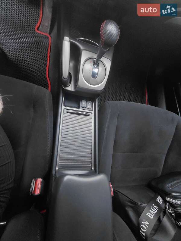 Седан Honda Civic 2008 в Днепре