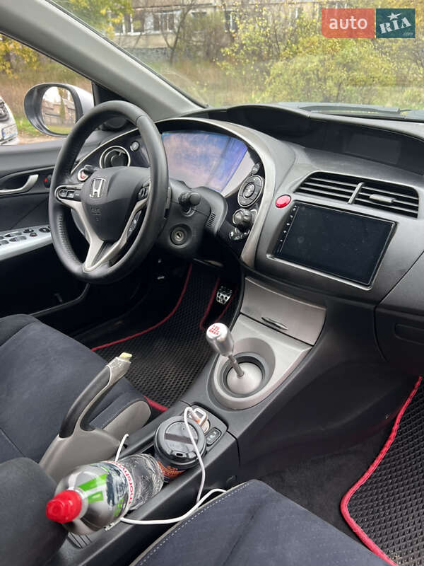 Хэтчбек Honda Civic 2007 в Киеве фото 7 Хэтчбек Honda Civic 2007 в Киеве