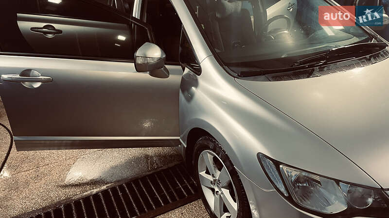 Седан Honda Civic 2007 в Перещепині