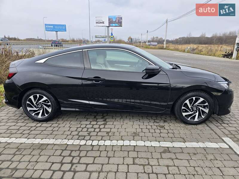 Купе Honda Civic 2016 в Сокольниках