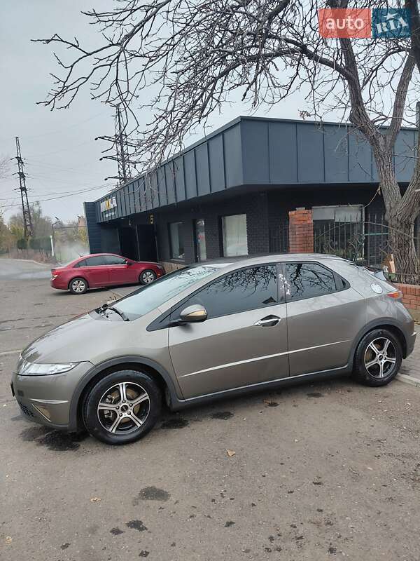 Хетчбек Honda Civic 2006 в Кривому Розі фото 4 Хетчбек Honda Civic 2006 в Кривому Розі