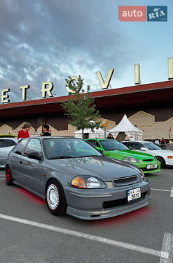 Хэтчбек Honda Civic 1995 в Киеве