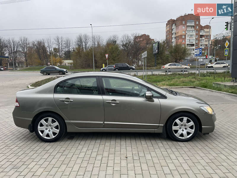 Седан Honda Civic 2008 в Полтаве