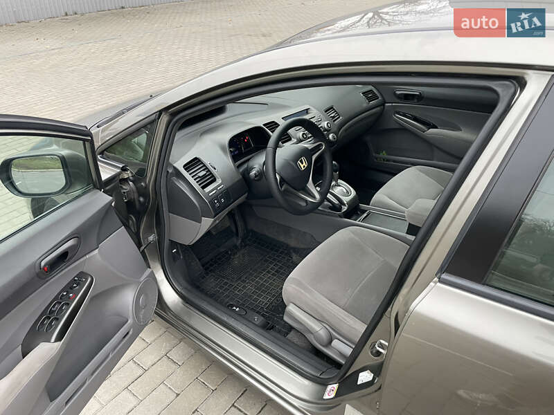 Седан Honda Civic 2008 в Полтаве