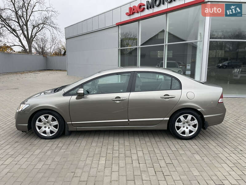 Седан Honda Civic 2008 в Полтаве