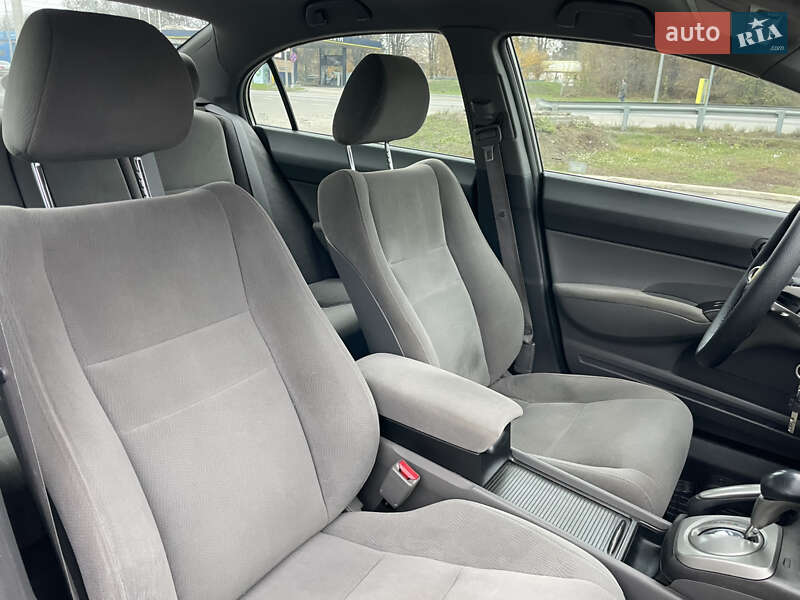 Седан Honda Civic 2008 в Полтаве