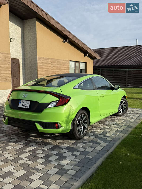 Купе Honda Civic 2016 в Киеве фото 11 Купе Honda Civic 2016 в Киеве