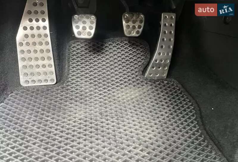 Хэтчбек Honda Civic 2008 в Могилев-Подольске фото 35 Хэтчбек Honda Civic 2008 в Могилев-Подольске