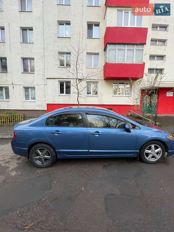 Седан Honda Civic 2007 в Черновцах