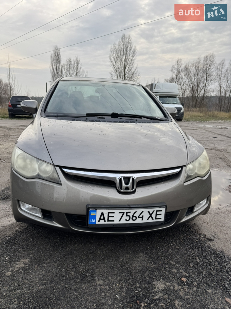 Живий сівік. Гарна комплектація, все працює, не фарбований. Друга машина в сім?ї їздила дівчина, брали як першу машину. Зараз хочемо більш свіже авто тому продаємо. Є зимня гума, можливий невеликий торг біля авто. 