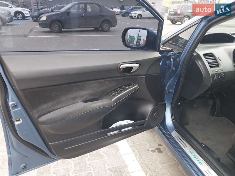 Седан Honda Civic 2007 в Киеве