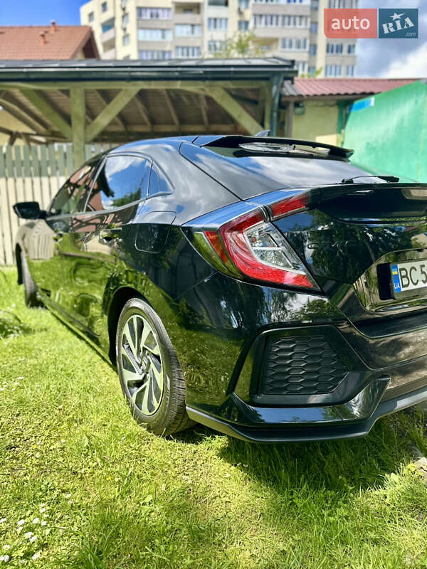 Хэтчбек Honda Civic 2018 в Львове