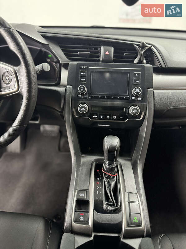 Хэтчбек Honda Civic 2018 в Львове