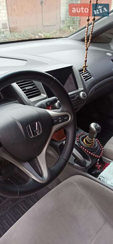 Седан Honda Civic 2007 в Дніпрі