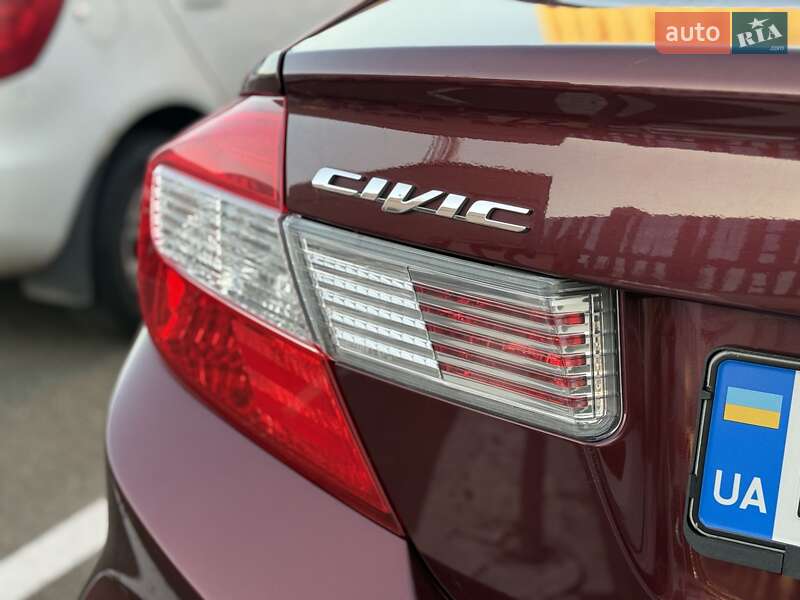 Седан Honda Civic 2013 в Киеве фото 6 Седан Honda Civic 2013 в Киеве