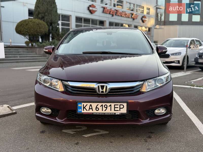 Седан Honda Civic 2013 в Киеве фото 4 Седан Honda Civic 2013 в Киеве