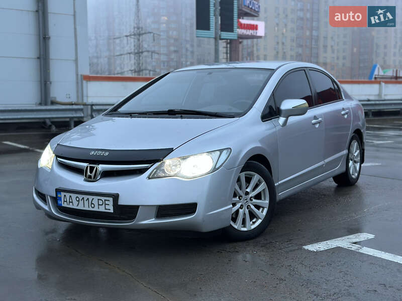 Седан Honda Civic 2008 в Киеве