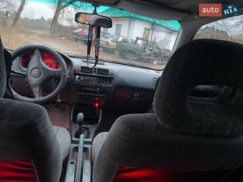 Седан Honda Civic 1998 в Кам'янському