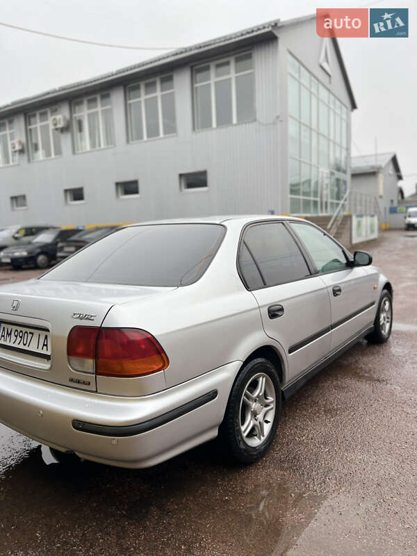 Седан Honda Civic 1997 в Житомире