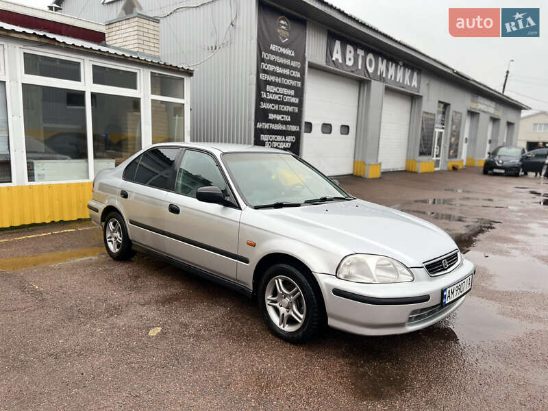 Седан Honda Civic 1997 в Житомире