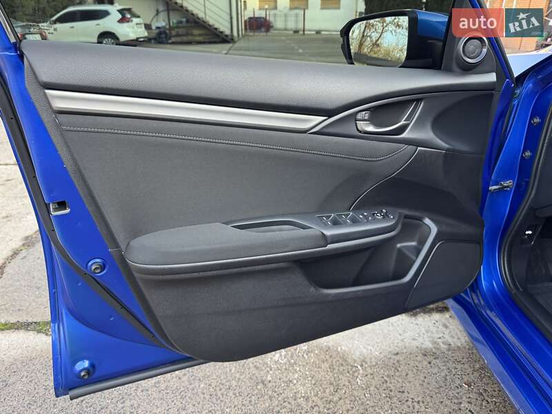 Хэтчбек Honda Civic 2018 в Харькове