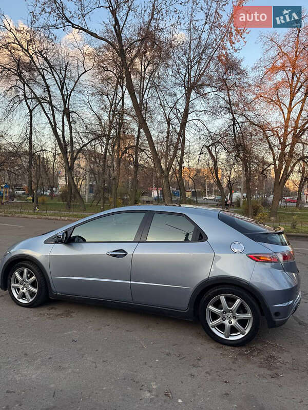 Хэтчбек Honda Civic 2007 в Киеве
