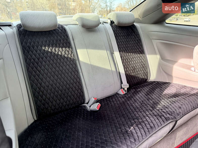 Купе Honda Civic 2007 в Днепре