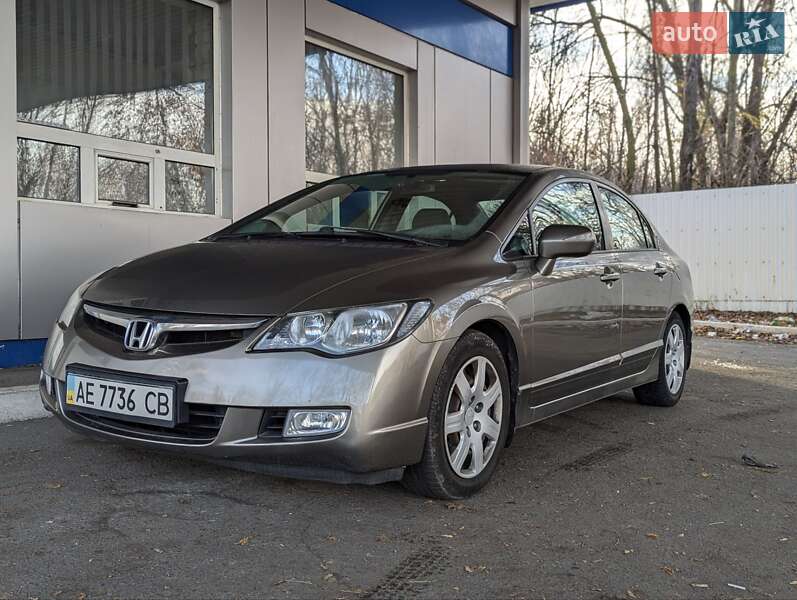 Седан Honda Civic 2008 в Днепре