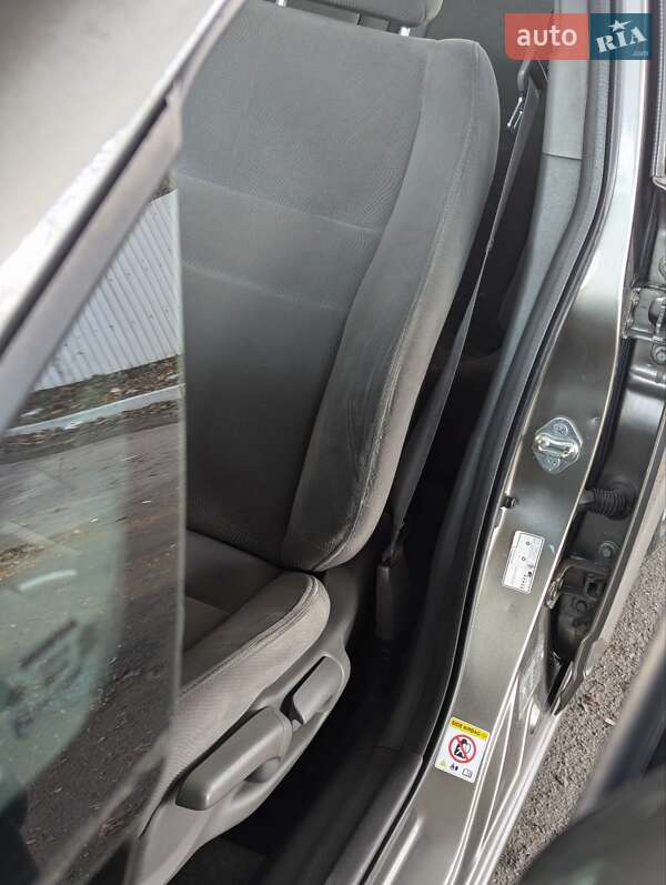 Седан Honda Civic 2008 в Днепре
