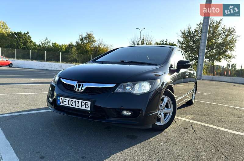 Седан Honda Civic 2010 в Днепре
