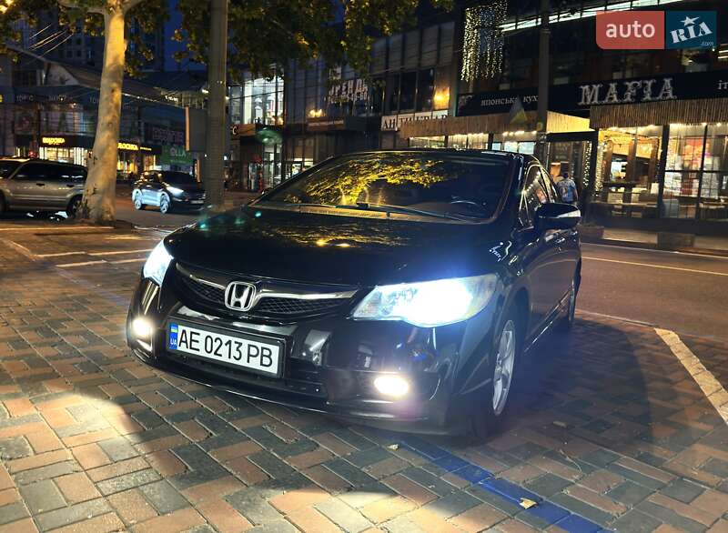 Седан Honda Civic 2010 в Днепре