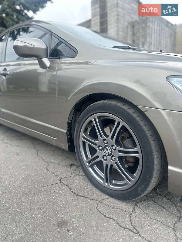 Седан Honda Civic 2007 в Дніпрі