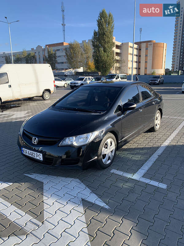 Седан Honda Civic 2007 в Киеве