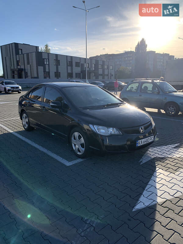 Седан Honda Civic 2007 в Киеве