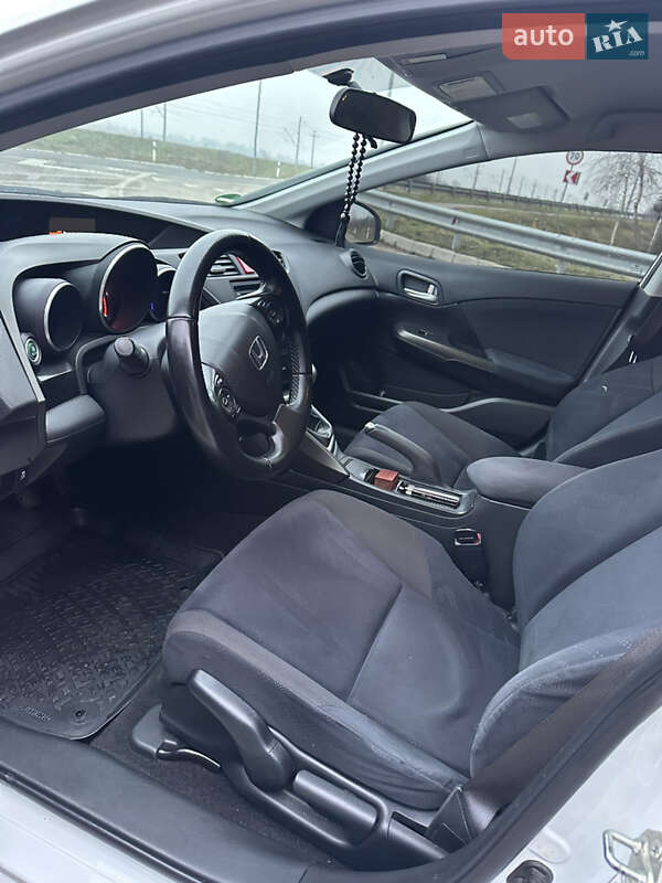 Хетчбек Honda Civic 2012 в Володимирі фото 12 Хетчбек Honda Civic 2012 в Володимирі