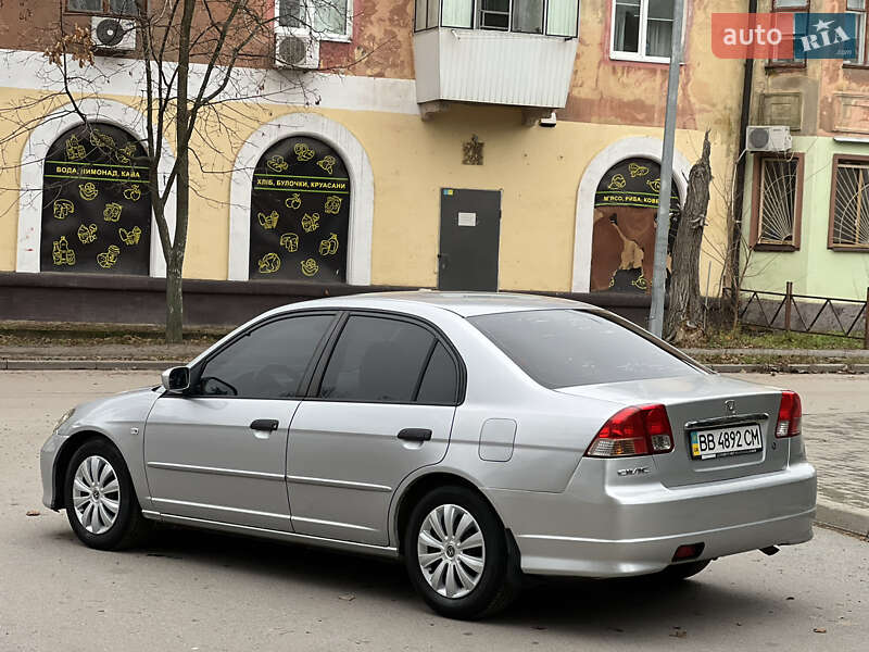 Седан Honda Civic 2003 в Днепре