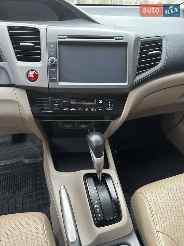 Седан Honda Civic 2012 в Чернігові