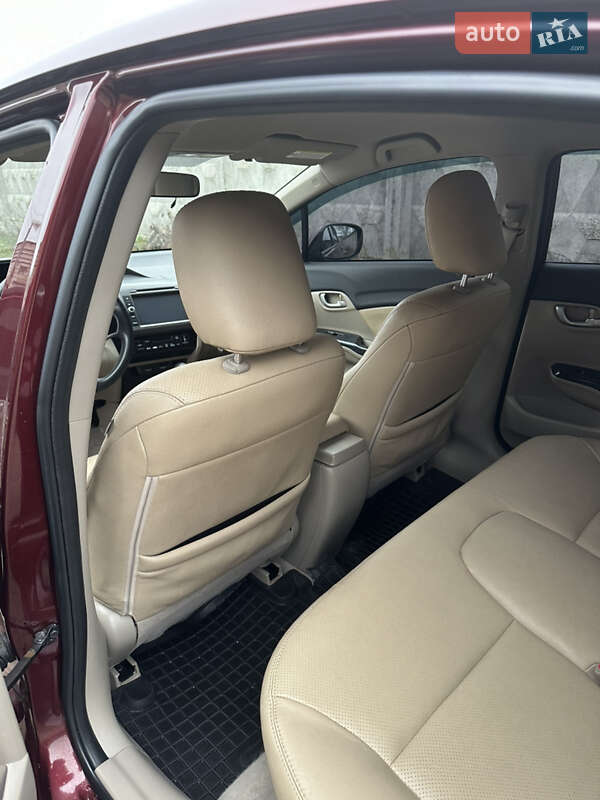 Седан Honda Civic 2012 в Чернігові