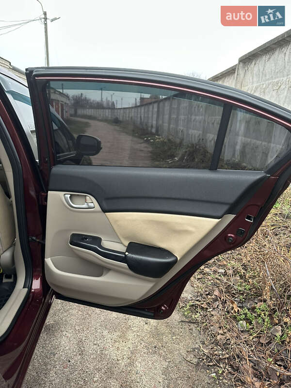 Седан Honda Civic 2012 в Чернігові