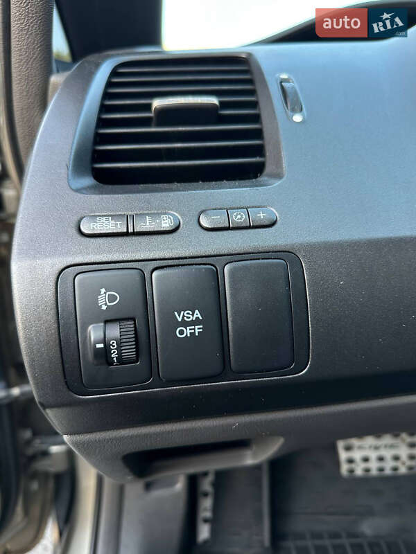 Седан Honda Civic 2006 в Дніпрі